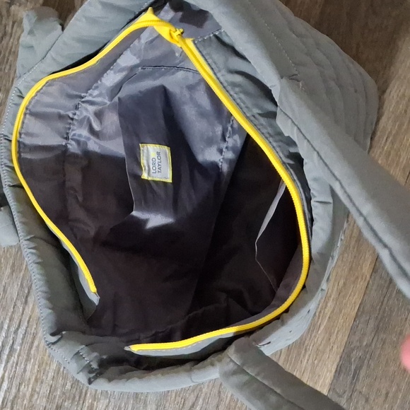 New Lord & Taylor Gray Puffer Shoulder Bag. - Picture 5 of 12